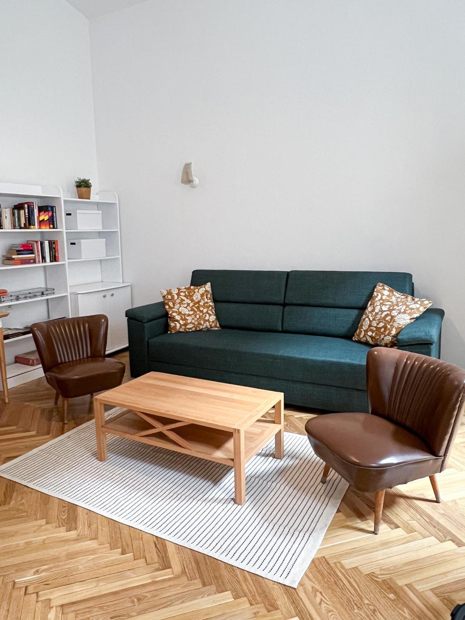 Large Home In Budapest — Fotók 1